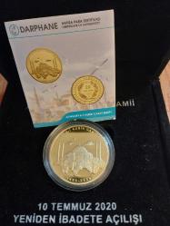 Ayasofya-i Kebir Camii Şerifi Hatıra 10 Temmuz 2020 Yeniden İbadete Açılışı 925 ayar Gümüş Üzeri Altın kaplama 31,10 gram. 10 bin adet baskının 2309 ncusu. Orijinal DARPHANE Kutusunda.