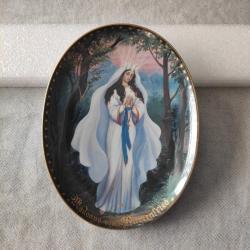 Meryam Ana Görselli Seri Numaralı Eski Duvar Tabağı