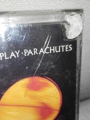 Kaset Coldplay parachutes albümü. Orijinal. Avrupa baskı. sorunsuz çalışıyor. koleksiyonluk