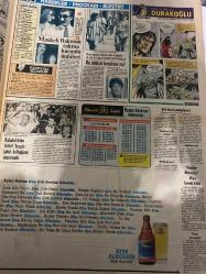 TAN GAZETESİ DOĞUM GÜNÜ HEDİYESİ (TURKISH NEWSPAPPER) - 18 EYLÜL 1984- SADECE 4 SAYFADIR -Altan Erbulak-Sakıp Sabancı-Carolyn Bailey-Ahmet Kara-Halil Acar-Zafir Seba-Mehmet Şehri-Jerry Lewis-Tarık Akan-Sophie Raynaud-Berrin Tuncel-Mahmut Bakırcı-Erdoğan Işık-İsmet Sezgin-Samim Seçkin-Dustin Hoffman-Altan Erbulak eşinden boşandı-İşadamlarının çoğu çapkınlık yapıyor-Erkek yakalandılar-Şile bezi şampiyon-Miki filmi çevirdiği için başı dertten kurtulmuyor-Kuşlar ölmesin diye kendi öldü-Maskeli Balonun takma burunlu ünlüleri-Bu ünlüyü tanıdınız mı-Kaldalıktan İsmet Sezgin şahit koltuğuna oturamadı-Kit kanaat geçiniyorum-İsviçreliler Türkiye’yi ucuz buldu-Kalp hastası Jerry Lewis güzellerin kollarında ölmek istiyorum-Çılgın ressam soyunurum ama kendimi kimseye ellettirmem dedi-Çapkın üniversiteli matematik dersi verdiği kıza aşk dersi öğretti