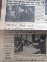 Havadis Gazetesi - Turkish Newspaper - 13 Ocak 1961 - vali Refik Tulga ve Ahmet Yıldız gazetecilerle görüştü - Yeni Sabah gazetesinin sahibi tarafından gazetelerine alınmayan 50 gazeteci - Vali Refik Tulga'nın kanı bir vatandaşa verildi - Demokrat İzmir gazetesinin tahribi duruşmasına dün başlandı Fotoğrafı - siyasi faaliyetlerin bugün serbest bırakılması muhtemel - Doğu bölgesi sağlık hizmetleri yeniden bir esasa bağlanacak - sendikalar birleşmeli yazan Gökhan Evliyaoğlu - mübarek Miraç kandili - Kruşcev'in küba'ya gitmesi muhtemel - Yugoslav tankeri Peter Zaroviç hala yanıyor - Kazım Namiye mektup yazan Orhan Seyfi Orhon - sinema tiyatro rehberi - Cezayir için referandum yazan Mehmet Özuyar - Temel Reis çizen Ralph Stein - Galatasaray dün çift kale oynadı - Fenerbahçe İzmirli Beşiktaş'ta Ankaralı rakipleri için çalıştı - Galatasaray voleybol takımı İsrail'e gitti - Fenerbahçe'de kongre isteyen var - Fransızlar Fontain'in ayağının kırılması Ve Kopa'nın Real Madrid transferi için üzgün