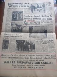 Havadis Gazetesi - Turkish Newspaper - 13 Ocak 1961 - vali Refik Tulga ve Ahmet Yıldız gazetecilerle görüştü - Yeni Sabah gazetesinin sahibi tarafından gazetelerine alınmayan 50 gazeteci - Vali Refik Tulga'nın kanı bir vatandaşa verildi - Demokrat İzmir gazetesinin tahribi duruşmasına dün başlandı Fotoğrafı - siyasi faaliyetlerin bugün serbest bırakılması muhtemel - Doğu bölgesi sağlık hizmetleri yeniden bir esasa bağlanacak - sendikalar birleşmeli yazan Gökhan Evliyaoğlu - mübarek Miraç kandili - Kruşcev'in küba'ya gitmesi muhtemel - Yugoslav tankeri Peter Zaroviç hala yanıyor - Kazım Namiye mektup yazan Orhan Seyfi Orhon - sinema tiyatro rehberi - Cezayir için referandum yazan Mehmet Özuyar - Temel Reis çizen Ralph Stein - Galatasaray dün çift kale oynadı - Fenerbahçe İzmirli Beşiktaş'ta Ankaralı rakipleri için çalıştı - Galatasaray voleybol takımı İsrail'e gitti - Fenerbahçe'de kongre isteyen var - Fransızlar Fontain'in ayağının kırılması Ve Kopa'nın Real Madrid transferi için üzgün