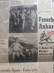 Havadis Gazetesi - Turkish Newspaper - 13 Ocak 1961 - vali Refik Tulga ve Ahmet Yıldız gazetecilerle görüştü - Yeni Sabah gazetesinin sahibi tarafından gazetelerine alınmayan 50 gazeteci - Vali Refik Tulga'nın kanı bir vatandaşa verildi - Demokrat İzmir gazetesinin tahribi duruşmasına dün başlandı Fotoğrafı - siyasi faaliyetlerin bugün serbest bırakılması muhtemel - Doğu bölgesi sağlık hizmetleri yeniden bir esasa bağlanacak - sendikalar birleşmeli yazan Gökhan Evliyaoğlu - mübarek Miraç kandili - Kruşcev'in küba'ya gitmesi muhtemel - Yugoslav tankeri Peter Zaroviç hala yanıyor - Kazım Namiye mektup yazan Orhan Seyfi Orhon - sinema tiyatro rehberi - Cezayir için referandum yazan Mehmet Özuyar - Temel Reis çizen Ralph Stein - Galatasaray dün çift kale oynadı - Fenerbahçe İzmirli Beşiktaş'ta Ankaralı rakipleri için çalıştı - Galatasaray voleybol takımı İsrail'e gitti - Fenerbahçe'de kongre isteyen var - Fransızlar Fontain'in ayağının kırılması Ve Kopa'nın Real Madrid transferi için üzgün