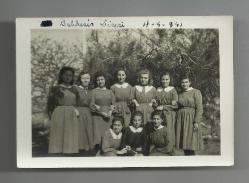 18 NİSAN 1941 BALIKESİR LİSESİ KIZ ÖĞRENCİLERİ KÜÇÜK EBAT FOTOĞRAF...