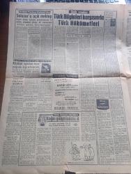 Vatan Gazetesi - 4 Şubat 1961 - Üniversite Olayları Hürriyet Savaşıdır Dedi - Doların Kıymeti Yakında Düşecek - Ragıp Gümüşpala Menfaatçiye Kapılarımız Kapalı Dedi - Brezilya Denizcileri Santa Maria Gemisini İşgal Ettiler - Okuma Yazma Bilmeyene İş Yok - Bulgurdağ'da Beşinci Kuyu Petrol Veriyor  - İhtilalci Yüzbaşı Galvao'dan Salazar'a Açık Mektup - Aziz Nesin'in Romanı Kağnı Gölgesindeki İt Yazı Dizisi -  Asrın Davası Yassıada Duruşmaları - Galatasaray Kıbrıs'a Bugün Gidiyor - Fenerbahçe Gençlerbirliği Maçı - Beşiktaş Karagümrük Maçı - Spor Toto'nun Bu Hafta Hasılatı - Altay Şekerhilal Maçı - Mehmet Dayanıklıgil 13. İzdivacını yaptı - Amerikan başkanı Kennedy ve Şair Robert Frost Fotoğrafı - H. Spaak'ın yeni görevi ne olacak - takside gece zammı saat 2 ile 5 arası alınabilecek - Lastik iş kolunda asgari ücret tespit ediliyor - esnaf da grev Hakkı istiyor - Akhisar'da bir gecede 46 köpek öldürüldü - nurculuğa ait kitap bulundu - Kurumlar vergisi hakkında odaları birliği'nin görüşü t
