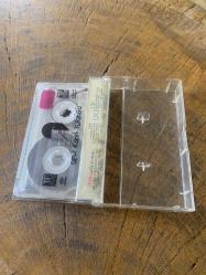 SEZEN AKSU - DELİ KIZIN TÜRKÜSÜ - KASET + KİTAPÇIK