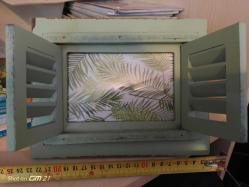 Ahşap pancur formunda çerçeve.