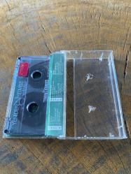 NİLÜFER - YENİDEN YETMİŞE - KASET
