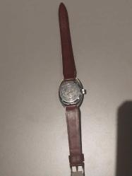 KOL SAATİ, İSVİÇRE MALI VIALUX MARKA KURMALI KADIN  KOL SAATİ .. Çalışır vaziyette..