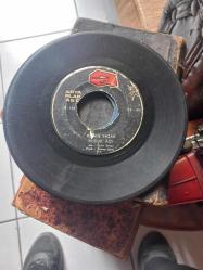 Gönül Yazar - Sen Bensiz Ben Sensiz / Buruk Acı Plak (10/6.5)