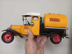 VİNTAGE AVRUPA İSPİRTO ARABASI, METAL, DEKOR AMAÇLIDIR.