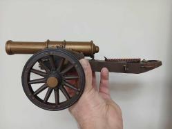 VİNTAGE AVRUPA TOP ARABASI, METAL ÜRÜNDÜR, DEKOR AMAÇLIDIR.