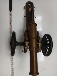 VİNTAGE AVRUPA TOP ARABASI, METAL ÜRÜNDÜR, DEKOR AMAÇLIDIR.