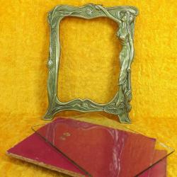 VINTAGE AVRUPA ART NOUVEAU MASA ÜSTÜ PİRİNÇ ÇERÇEVE