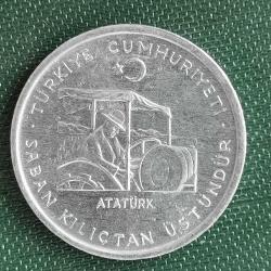 TÜRKİYE  1975  10  KURUŞ  SABAN KILIÇTAN ÜSTÜNDÜR.