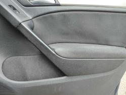 Golf 6 kapı kolu tutamak plastiği