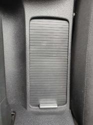 Golf 6 Bardaklık Sürgüsü