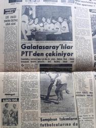 Milliyet Gazetesi - Turkish Newspaper - 29 Aralık 1965 - Nihat Erim'e karşı Talat Asal bir hayli hırçındı - Amerikan başkanı Johnson'un İsmet İnönü'ye yazdığı mektubun açıklanması reddedildi - İki yıldan beri Kıbrıs'a girebilen ilk Türk gazetecisi Sami Kohen yazıyor - Makarios Türkiye'yi muhatap tanımam dedi fotoğraf - Gazanfer Bilge'yi vuran ele geçti Fotoğrafı - Süleyman Demirel açıklamaya karşı - Cemal Gürsel sonu iyi olur inşallah - tiyatro politika hukuk yazan Doçent Doktor Bülent Daver - Kaç buçuk yazan Refik Erduran - Kıbrıs için iki yerde miting yapıyor - Eusebio yılın futbolcu seçildi fotoğraf - Türkiye'de yılın sporcusu anketinde Kemal Öncü Turgay Şeren Ahmet Ayık ve Orhan Aydın çekişiyor Fotoğrafı - Galatasaraylılar PTT'den çekiniyor - futbol federasyonu şampiyon takımların futbolcularına da madalya verecek - İtalya'da günün hadisesi Lazio'nun Napoli'yi yenmesi - Macar asıllı santrafor İgnace Todor geliyor - Facchetti nasıl gol atıyor yazan Gündüz Kılıç - Toto'da 13 bilenler
