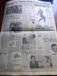 Akşam Gazetesi - Turkish Newspaper - 10 Aralık 1960 - kurucu meclis tasarısında yapılan değişiklikler - devlet başkanına bazı halde meclisi feshetme hakkı tanındı - 3 bakan Selim Sarper Ekrem Alican ve Muharrem İhsan Kızıloğlu Paris'e gidiyor - vali ve belediye reisi Refik Tulga dünkü basın toplantısında konuşuyor fotoğraf - Kasım Gülek Topkapı'da taş sopa görmedim dedi fotoğraf - olaylar sırasında İstanbul 3. Şube müdürü olan Nazım Sevin şehadeti esnasında bazı mütecavizleri de teşhis etti Fotoğrafı - ödenek davasına adı karışanlar iftira dediler - Kıbrıs için üçlü bir görüşme yapılacak - yeni basın kanunu ilk defa Tavşanlı'da tatbik olunuyor - Rus patriği de İstanbul'a geliyor - İstanbul'da bugün bu gece sinema tiyatro programı - Hülagünün gözdesi yazan Abdullah Ziya Kozanoğlu Çizen Suat Yalaz - NATO Türkiye Amerika yazan Müşerref Hekimoğlu - Ateşli Kız Gina yazan George Albert Gley Yazı Dizisi - ocakta transfer kabul edildi - Samim Uygun Galatasaray ile profesyonel mukavele imza