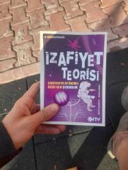 İzafiyet Teorisi: Einstein'in En Önemli Keşfi İçin Çizgibilim - Bruce Bassett, Ralph Edney - NTV Yayınları