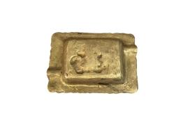 İnsan görselli pirinç Avrupa kül tablası 13 cm 9,5 cm ölçülerinde