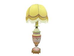 1900 başları Fransız gaz lambası formunda pirinç ve porselen'den 85 cm boyunda abajur