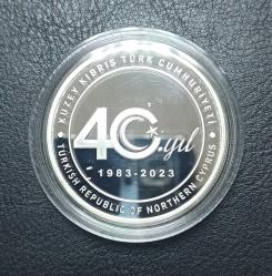 KKTC'NİN KURULUŞUNUN 40.YILI DARPHANE GÜMÜŞ HATIRA PARASI / SERTİFİKALI