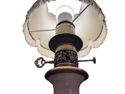 58 cm boyunda Fransız gaz lambası şeklinde pirinç ve porselen'den abajur