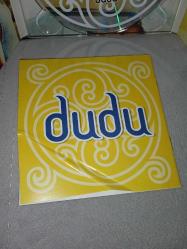 Cd Tarkan dudu albümü. Orijinal. Dinlemeyi etkilemeyen yoğun çizikler var sorunsuz çalışıyor.