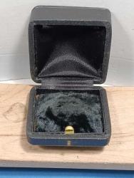 K127----MEŞİN KAPLAMA YAŞLI YÜZÜK KUTUSU