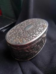 Gümüş kaplama takı kutusu