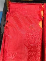 DR14----UZAKDOĞU LAKE SEDEFTEN ÇİÇEK DEKORLU TAKI KUTUSU-YÜZÜK TARAFI SORUNLU