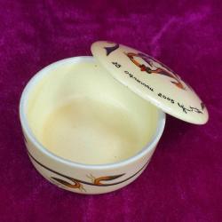 SANATÇI İMZALI EL BOYAMA YUVARLAK KAPAKLI PORSELEN KUTU , PAINTED BY ARAM YEREVAN 2005