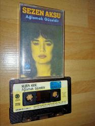 sezen aksu ağlamak güzeldir kaset (kartonetin iç yüzünde yazı var, ikinci fotoğrafa bakınız)