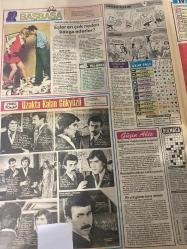 TAN GAZETESİ DOĞUM GÜNÜ HEDİYESİ (TURKISH NEWSPAPPER) - 31 OCAK 1984 - SADECE 4 SAYFADIR -Fatma-Mustafa-Mehmet Cansız-Evelyn Kissling-Kessling-Serpil Barlas-Murat Kılıçarı-Antonella Lualdi-Antonellini-Robin Hood-Zeki Alasya-Metin Akpınar-Turan Gürgen-Ezgi Anıl-Marion-Charles Degroot-Kendisine tecavüz eden 46 erkeği mahkemeye verdi-Mehmet Cansız dövmek için Mehmet Cansızı arıyor-Generalin aşkı-Yakalanınca çok sevindi-Biri beni gözlüyor-Eşler en çok neden kavga ederler-Uzakta kalan gökyüzü-Belalı Elvis-Akbank 36 yılını kutluyor-Karnınız ağrıyorsa sakın ağrı kesici ilaç almayın-Amerikalılar aşk bilgisayarı yaptı-Her yaşta disko dans yapıp kocanızı mutlu edin-Alman öğretmene sınıfın ortasında tecavüz ettiler-Sevgilisinin evlenme teklifini 60 yıl sonra kabul etti-Zeynep Sultan