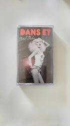 Demet Akalın - Dans Et (Kaset)