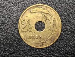 1948  YILI MADENİ 2, 5 KURUŞ ÇÇT  TCM 2729