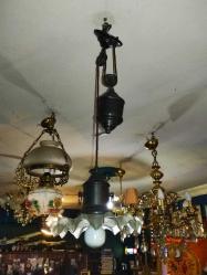 19845-MUHTEŞEM GÜZELLİKDE ANTİKA ASANSÖRLÜ MARUL CAMLI AVİZE