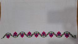 ETAMİN ÜSTÜ - KANAVİÇE İŞLEMELİ SANDIK ÖRTÜSÜ