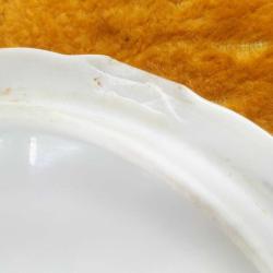 VINTAGE BERNARDAUD LIMOGES FRANCE , KIR ÇİÇEKLERİ RESİMLİ KAPAKLI PORSELEN ÇANAK , KAPAK KENARINDA KÜÇÜK ATIK VAR