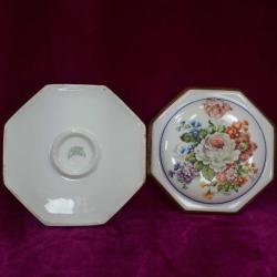 ANTİKA LIMOGES DES FRANCE EL BOYAMA KIR ÇİÇEKLERİ RESİMLİ SEKİZGEN FORMLU , KAPAKLI PORSELEN ÇANAK