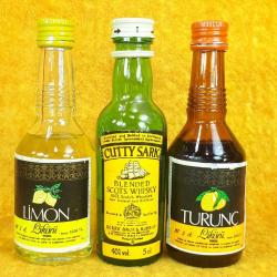3 ADET MİNYATÜR ŞİŞE TEKEL TURUNÇ LİKÖRÜ , TEKEL LİMON LİKÖRÜ , CUTTY SARK BLENDED SCOTS WHISKY , KOLEKSİYON İÇİLMEZ