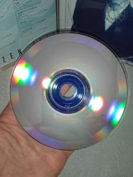 CD Sezen Aksu düğün ve cenaze. Orijinal. Raks 1997 sarı bandrollü dönem baskı albüm. Disk 10 üzerinden 9 Sorunsuz çalışıyor. kartonet tertemiz koleksiyonluk