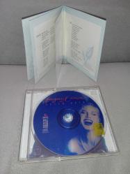CD Sezen Aksu düğün ve cenaze. Orijinal. Raks 1997 sarı bandrollü dönem baskı albüm. Disk 10 üzerinden 9 Sorunsuz çalışıyor. kartonet tertemiz koleksiyonluk