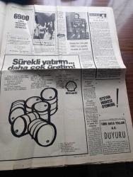 Halka ve Olaylara Tercüman Gazetesi - Turkish Newspaper - 19 Temmuz 1973 - öğretmenlerin maaş farkı bu ay ödenecek - 202 bin öğretmenin intibak işlemi tamamlandı - kabil'de silah sesleri duyuluyor - Ardahan'da salgın hastalıktan bir günde 12 çocuk öldü - Süleyman Demirel dirlik ve düzenliğin anahtarı millette - Adalet Partisinin aday sayısı bu devre de rekor seviyede - Başbakan Naim Talu karabük'ün yol davası ele alınacak - Sözün kısası yazan Rauf Tamer - seçim pazarı yazan Tarık Buğra - Haliç köprüsü 1974 yılı Cumhuriyet bayramına kadar tamamlanmış olacak Fotoğrafı - boksörümüz Yeter Sevimli ve güreşçimiz Metin Çıkmaz kebapçı dükkanı açtılar - Pele'siz Brezilya S.O.S. veriyor - güreş federasyonu başkanı Nihat Işıtman dünkü basın toplantısında fotoğraf - Foreman Muhammed Ali'nin maç teklifini reddetti - Türkiye ligi ve Kupası fikstürleri - at yarışları tahminleri - Cumhurbaşkanı Fahri Korutürk Türk sporunun en büyük şampiyonu Mustafa Dağıstanlı'yı Florya köşkünde kabul etti fotoğraf