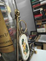 İskoçya Dewar's White Label ve Figürlü Orijinal Metal Standı