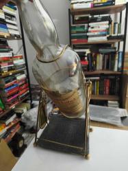 İskoçya Dewar's White Label ve Figürlü Orijinal Metal Standı