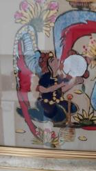 Ödemiş İpeği Üzerine El Boyaması Saray Sahnesi – Melek Figürlü Oryantal Kompozisyon (55×80 cm)