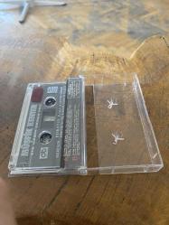 MÜŞFİK KENTER - BİR GARİP ORHAN VELİ - KASET