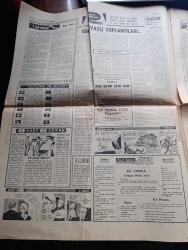 Halka ve Olaylara Tercüman Gazetesi - Turkish Newspaper - 9 Ekim 1969 -Süleyman Demirel İzmir'de halk reyine hürmet etmeyen milliyetçi değildir dedi Fotoğrafı - Miraç kandili dolayısıyla Lütfü Doğan'ın genelgesi - Ege Süleyman Demirel'i bağrına bastı - Bulgaristan'dan ilk göçmen kafilesi dün Edirne'ye geldi - Buca cezaevinde 70 mahkuma para ile izin veren  gardiyan İbrahim Durali tutuldu - Doğu sancısı yazan Ahmet Kabaklı - yeni bir Süveyş kanalı mı yazan Şükrü Baban - edebiyatçı toplantıları yazan Halit Fahri Ozansoy - burç falınız ne diyor - İstanbul Ankara İzmir Radyosu programı - Ebu Hanife yazanlar Lütfü Akdoğan ve Ali Rıza Alp Yazı Dizisi - Electrolux süpürgeleri - Bozkurt plak sunar komandolar marşı çıktı - Ayasofya gibi adamlar yazan Tarık Buğra - Necmi Tanyolaç yazıyor Ruslar bizi yenemeyecek - Kiev'e varıncaya kadar yazan Halit Kıvanç - Fenerbahçeli Yılmaz Şen de Milli takım kampında Fotoğrafı - Galatasaray Denizgücü karşısında galibiyete güçlükle ulaştı
